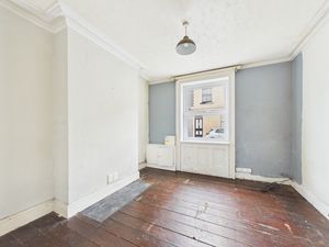 Lounge- click for photo gallery